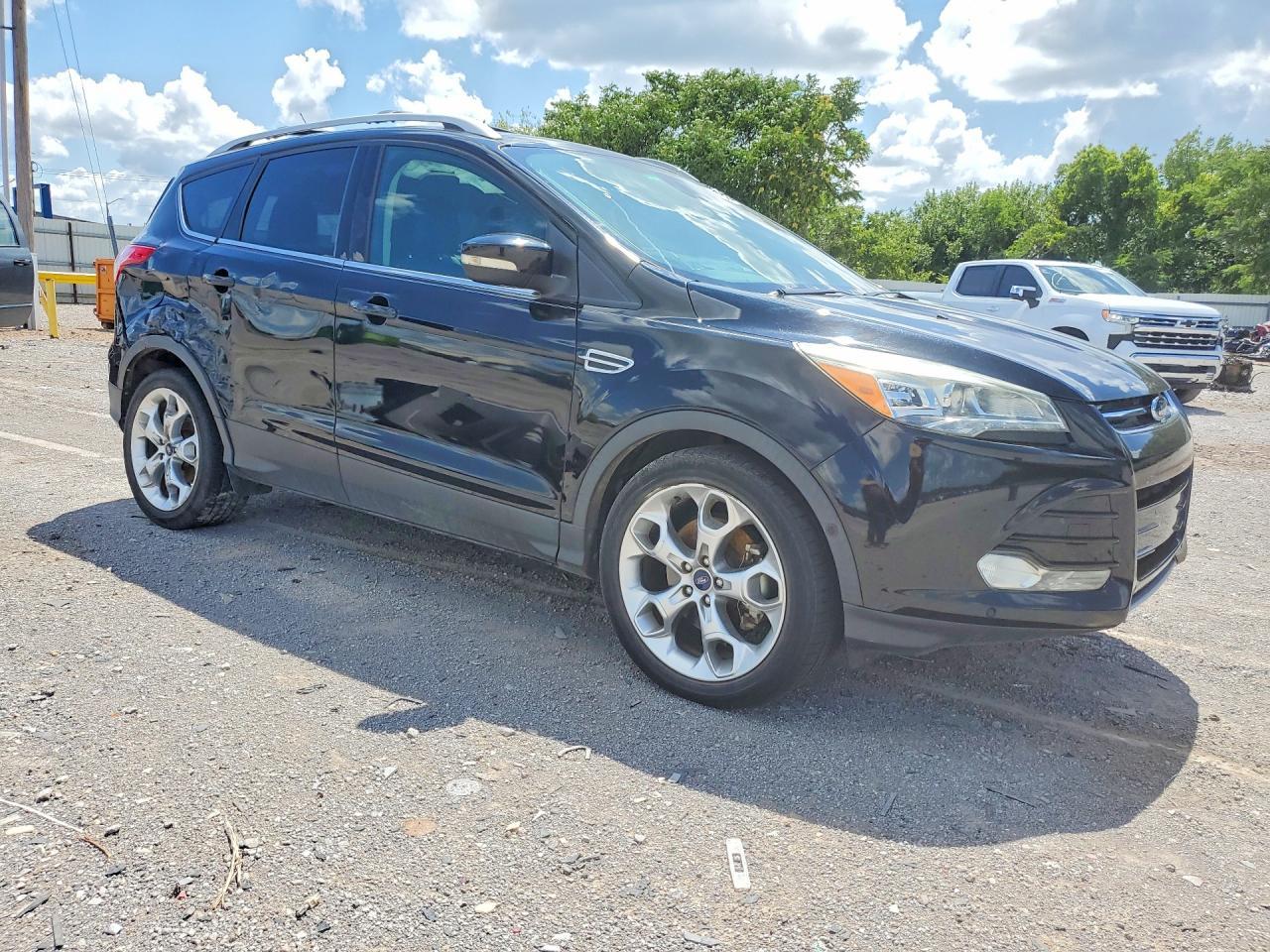 2016 Ford Escape Titanium - Image 4