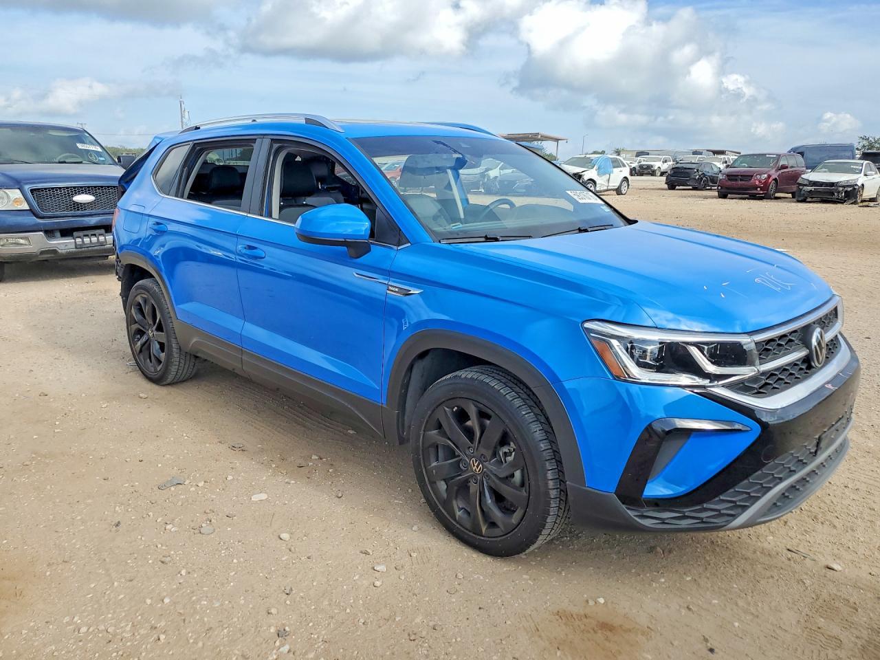 2022 Volkswagen Taos Sel - Фото 4