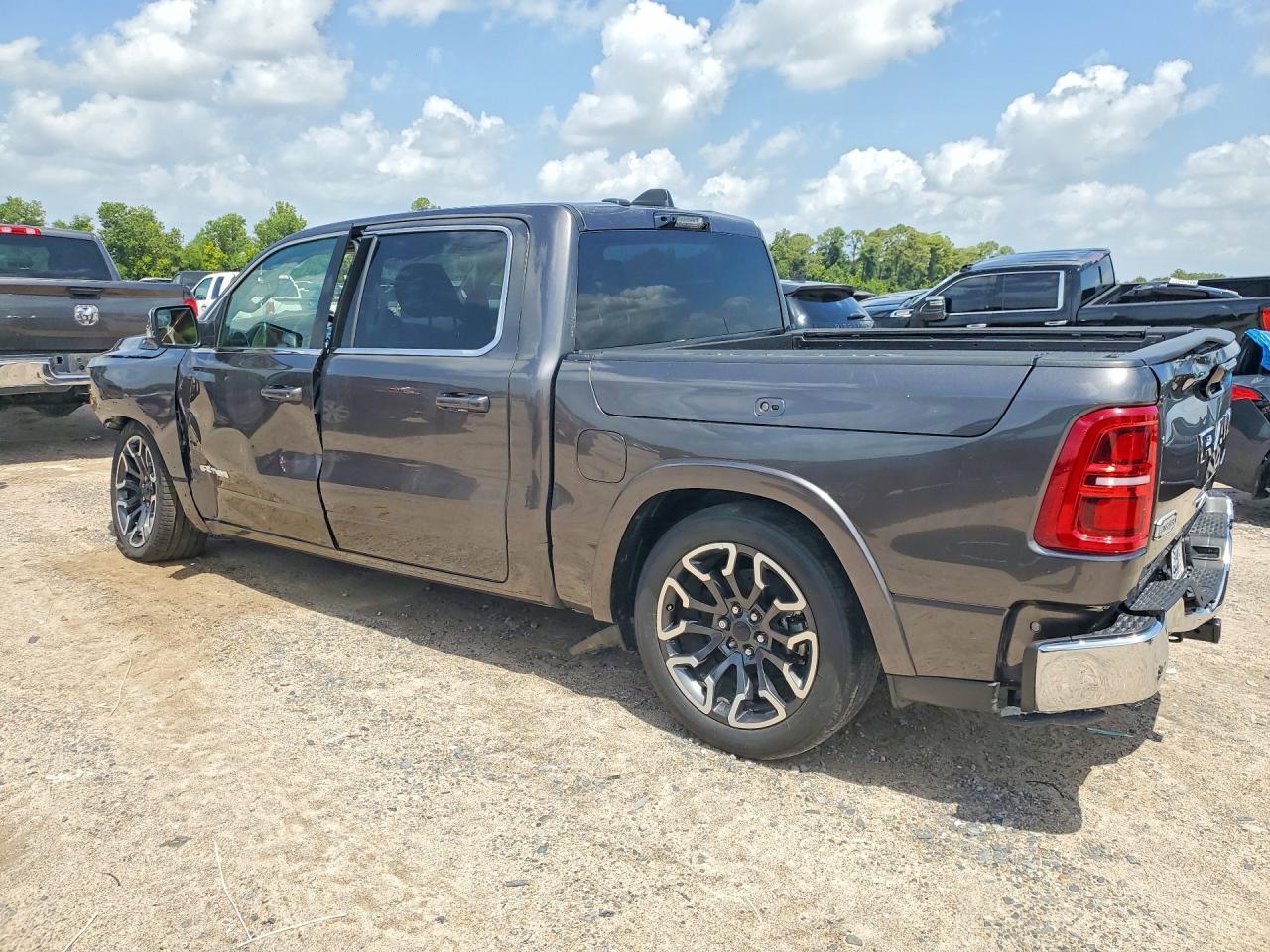 2026 Ram 1500 Longhorn - Фото 2