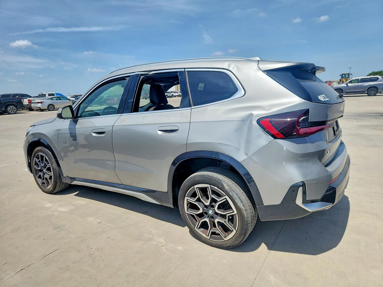 2025 BMW X1 xDrive28I - Фото 2