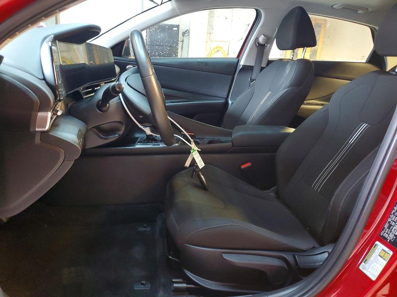 2025 Hyundai Elantra Sel - Image 7