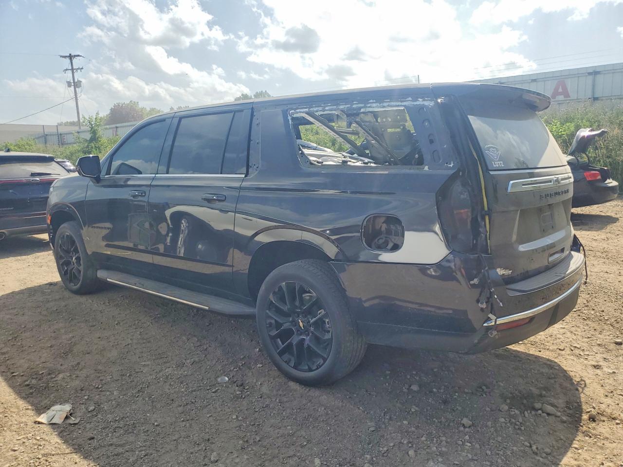 2023 Chevrolet Suburban K1500 Lt - Image 2