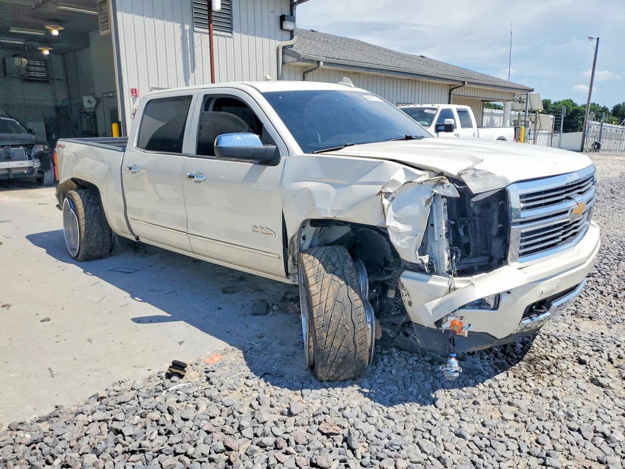 2015 Chevrolet Silverado K1500 High Country - Image 4
