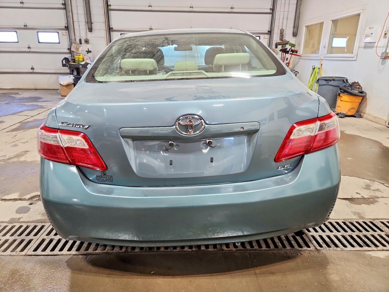 2009 Toyota Camry Le - Фото 6