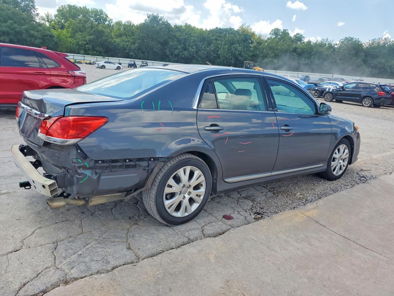 2012 Toyota Avalon Base - Фото 3