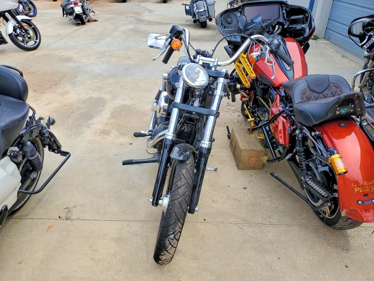 2017 Harley-Davidson Fxdb Dyna Street Bob - Image 2
