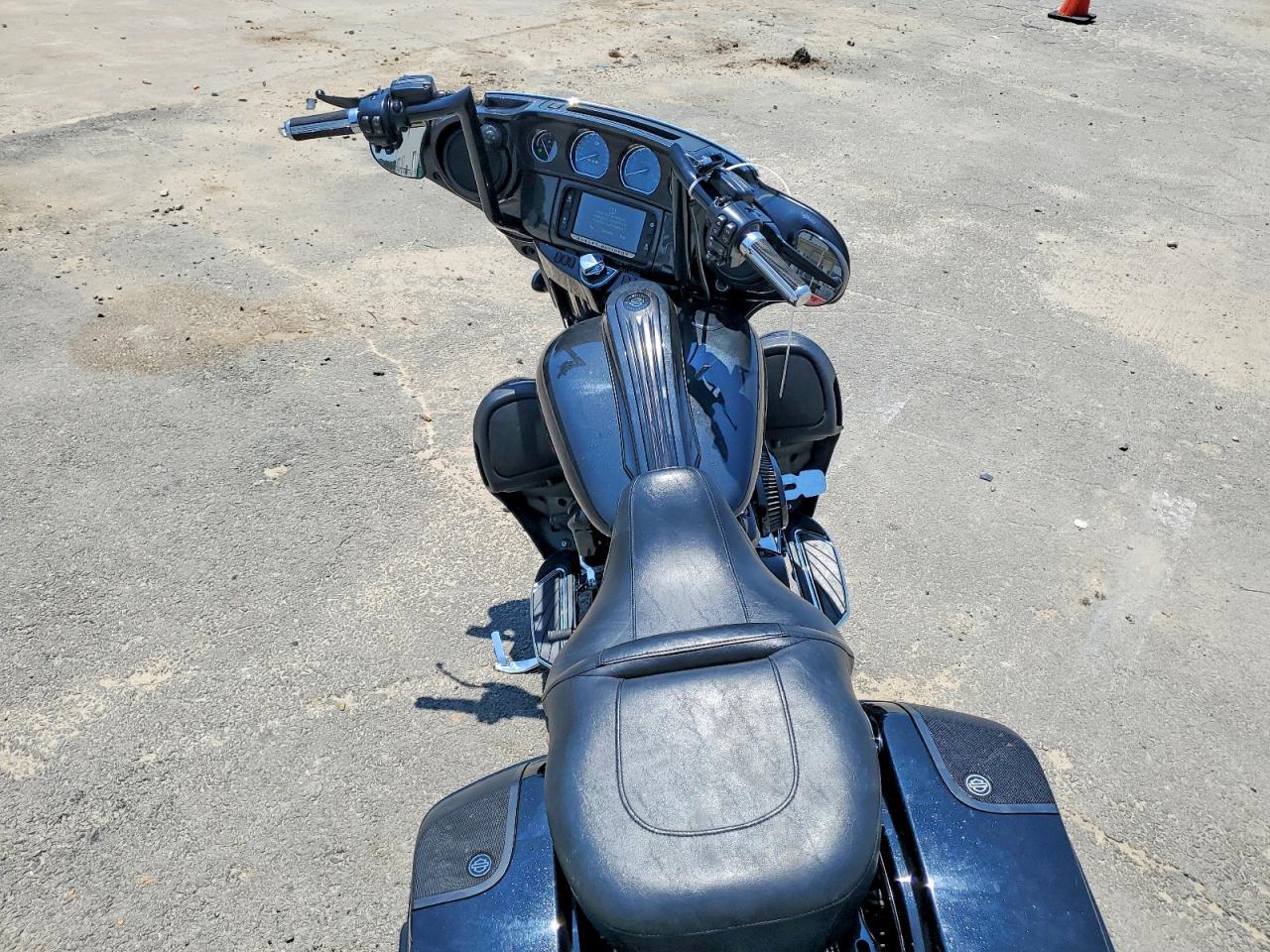 2017 Harley-Davidson Flhxse Cvo Street Glide - Фото 6
