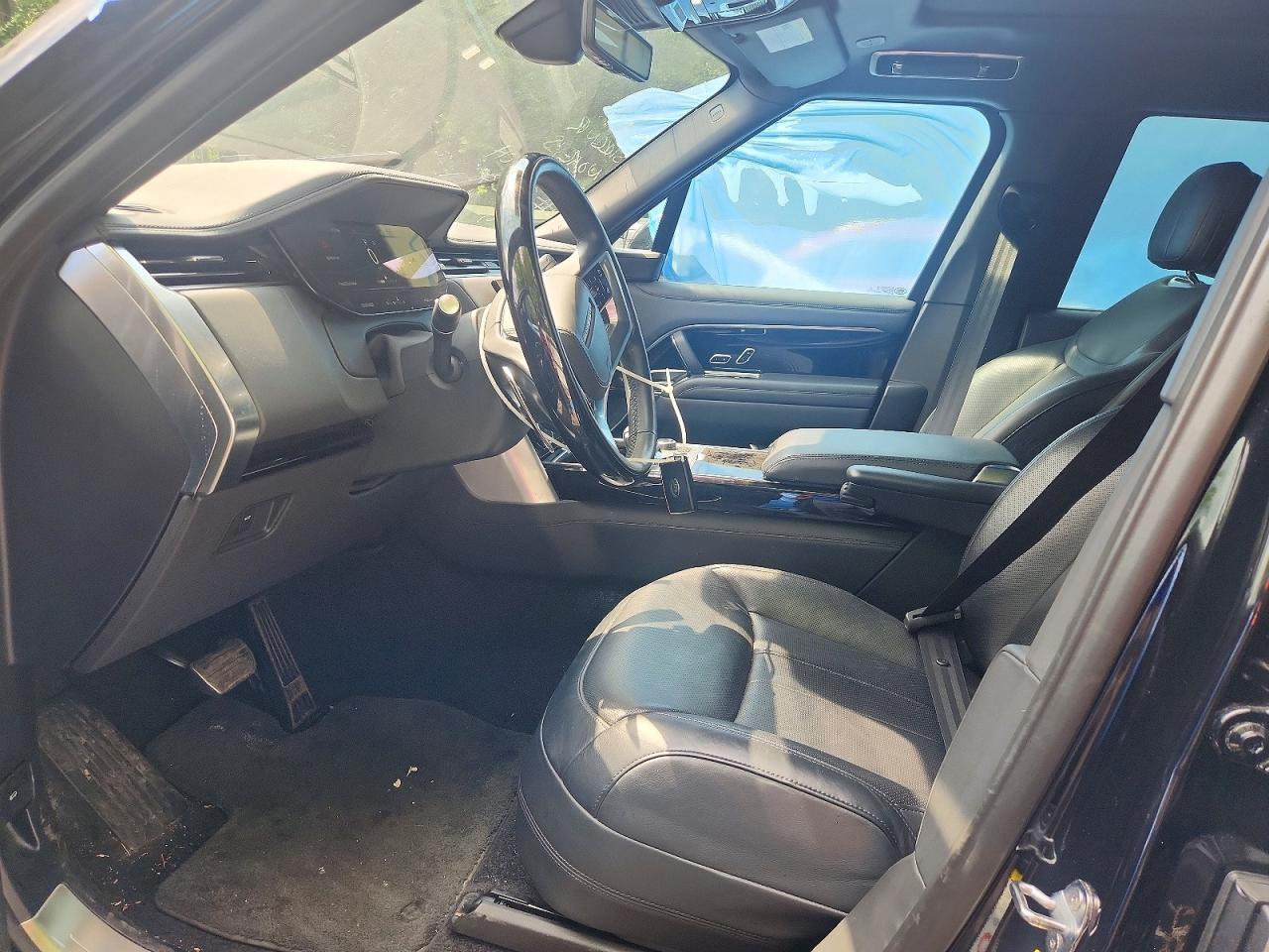 2023 Land Rover Range Rover Autobiography - Image 7