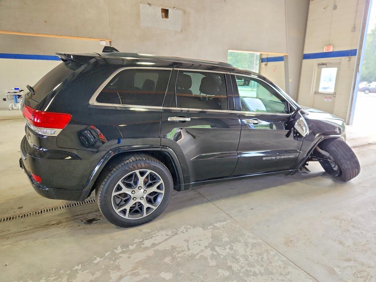 2019 Jeep Grand Cherokee Overland - Фото 3