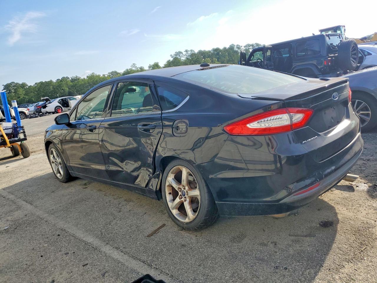 2016 Ford Fusion Se - Фото 2