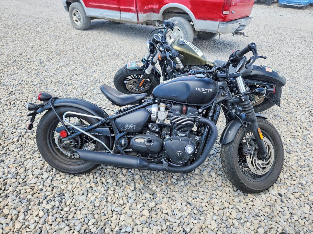 2019 Triumph Motorcycle Bonneville Bobber Black