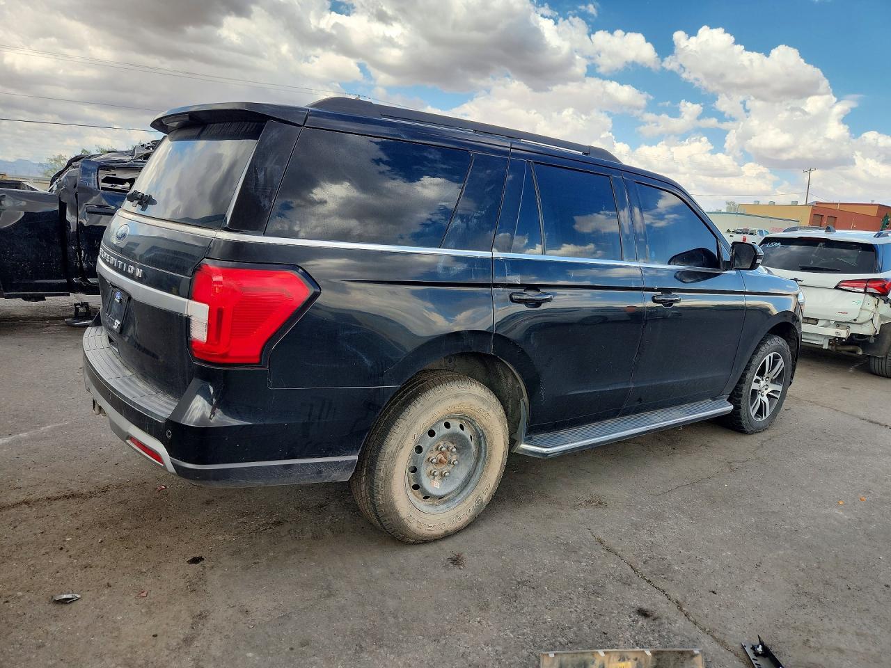 2022 Ford Expedition Xlt - Фото 3