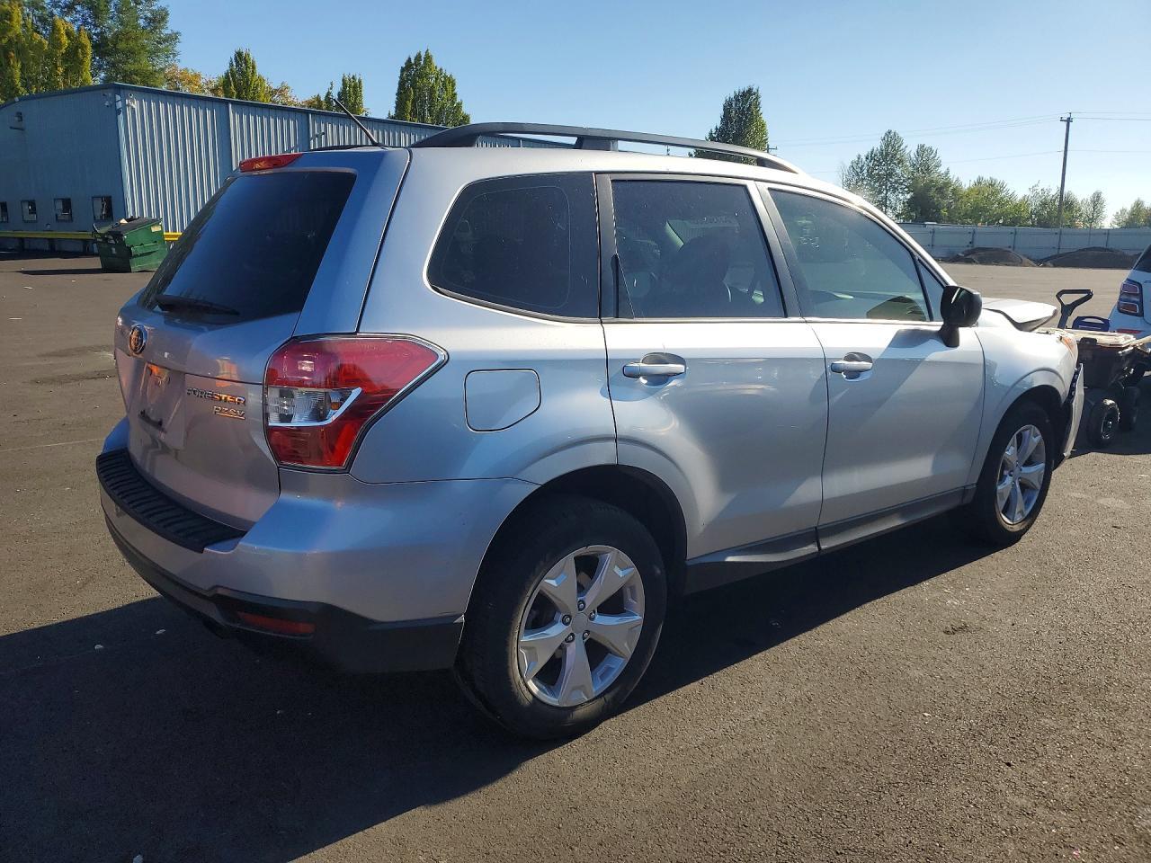 2015 Subaru Forester 2.5I - Image 3