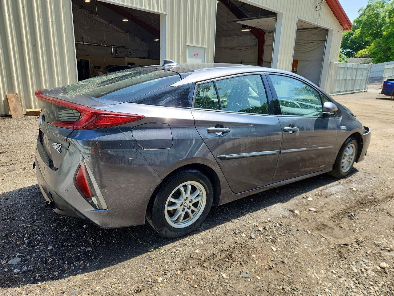 2017 Toyota Prius Prime Advanced - Фото 3