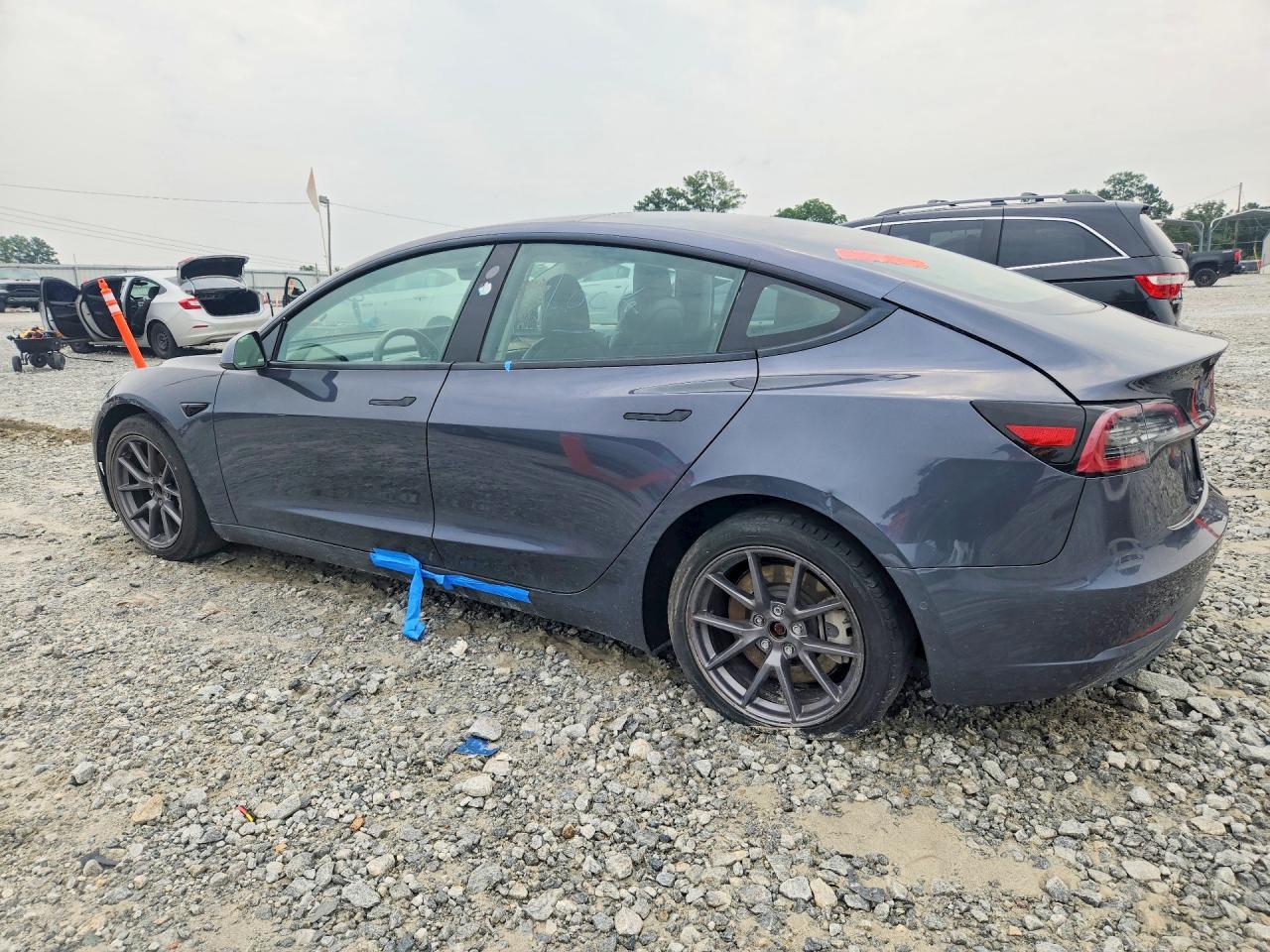 2021 Tesla Model 3 - Фото 2