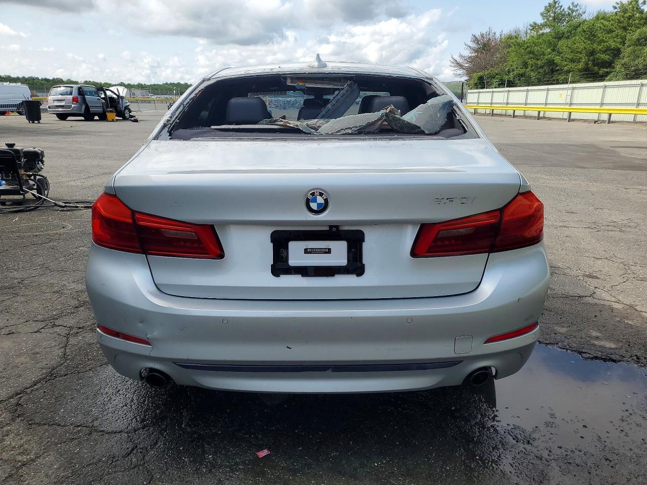 2020 BMW 530 Xi - Image 6