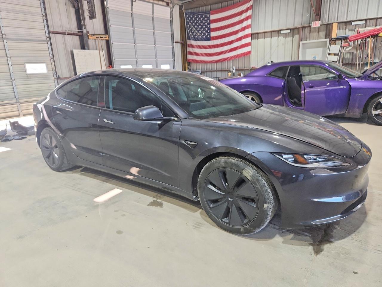 2024 Tesla Model 3 - Фото 4