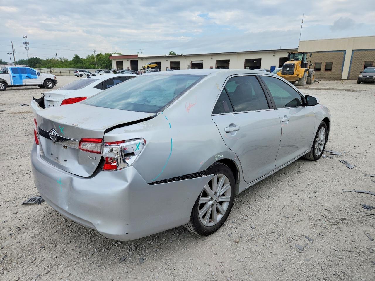 2012 Toyota Camry Xle - Image 3