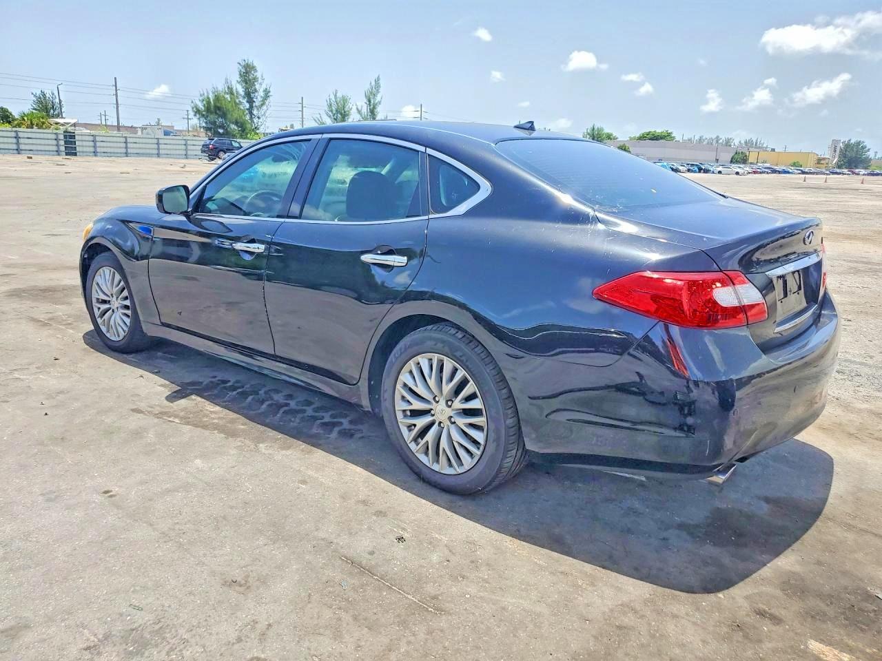 2013 Infiniti M37 - Фото 2