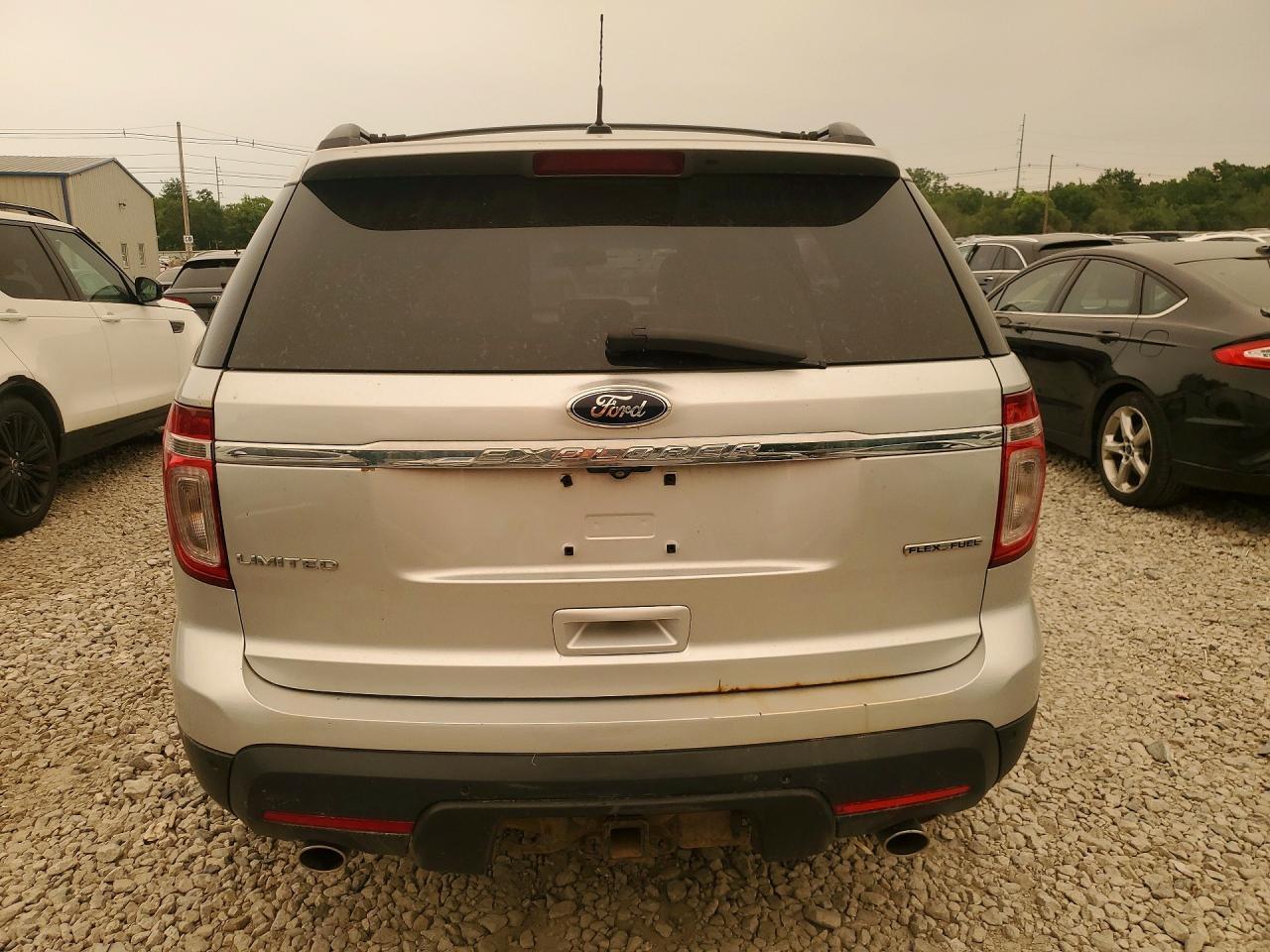 2014 Ford Explorer Limited - Image 6