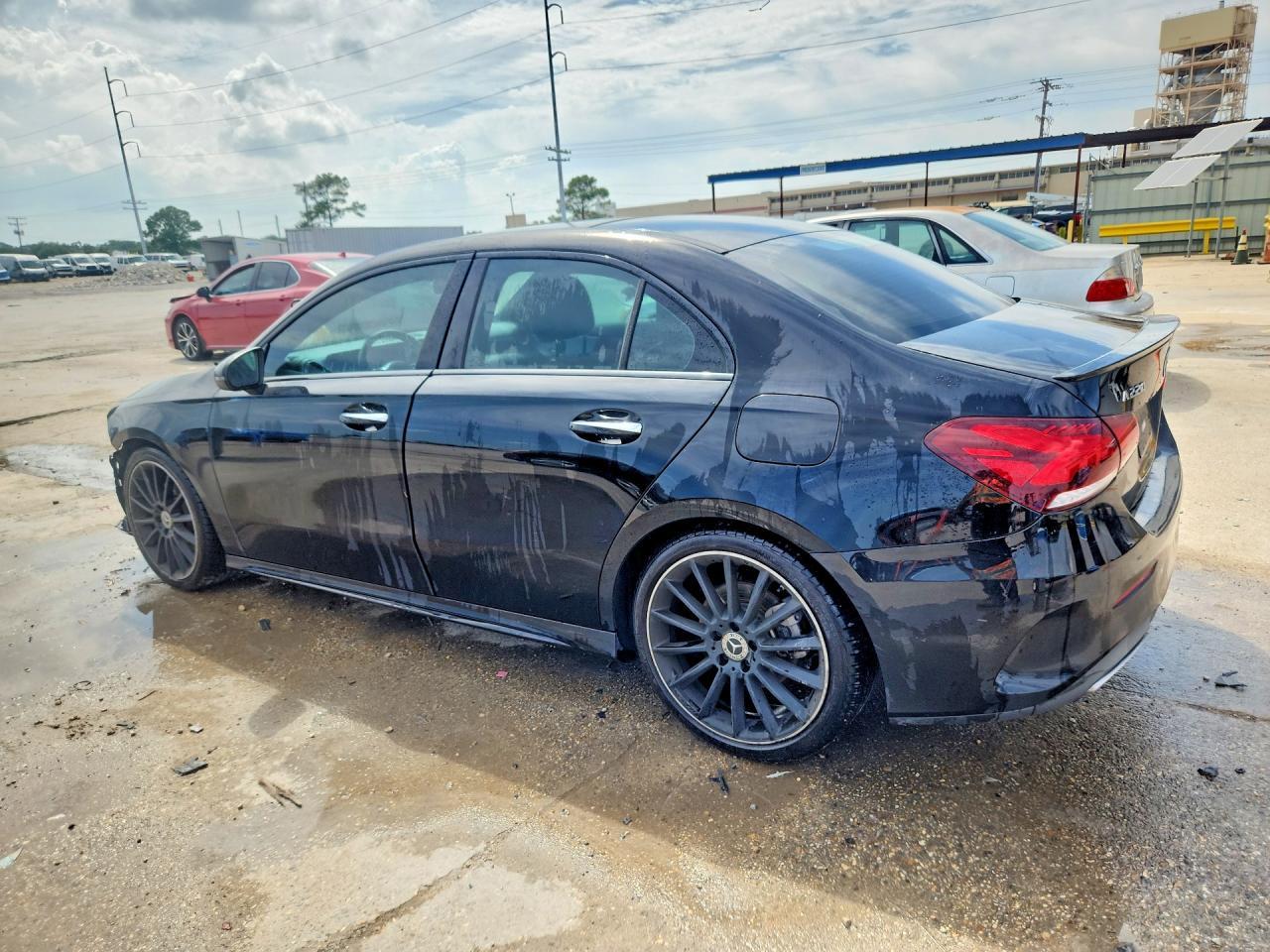 2022 Mercedes-Benz A 220 - Фото 2