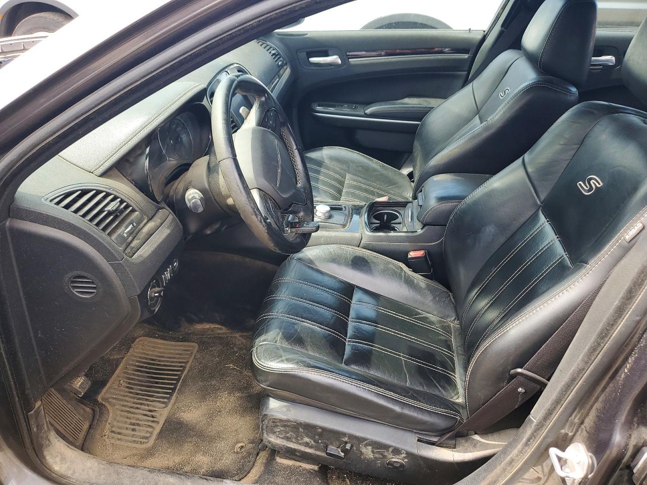 2019 Chrysler 300 S - Image 7