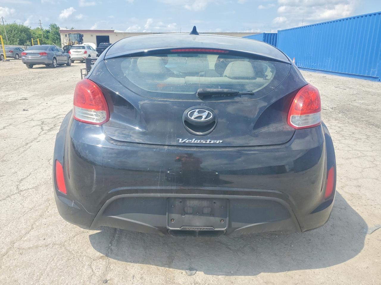 2013 Hyundai Veloster Base - Фото 6