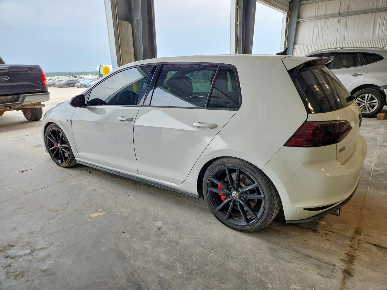 2016 Volkswagen Gti S/Se - Фото 2