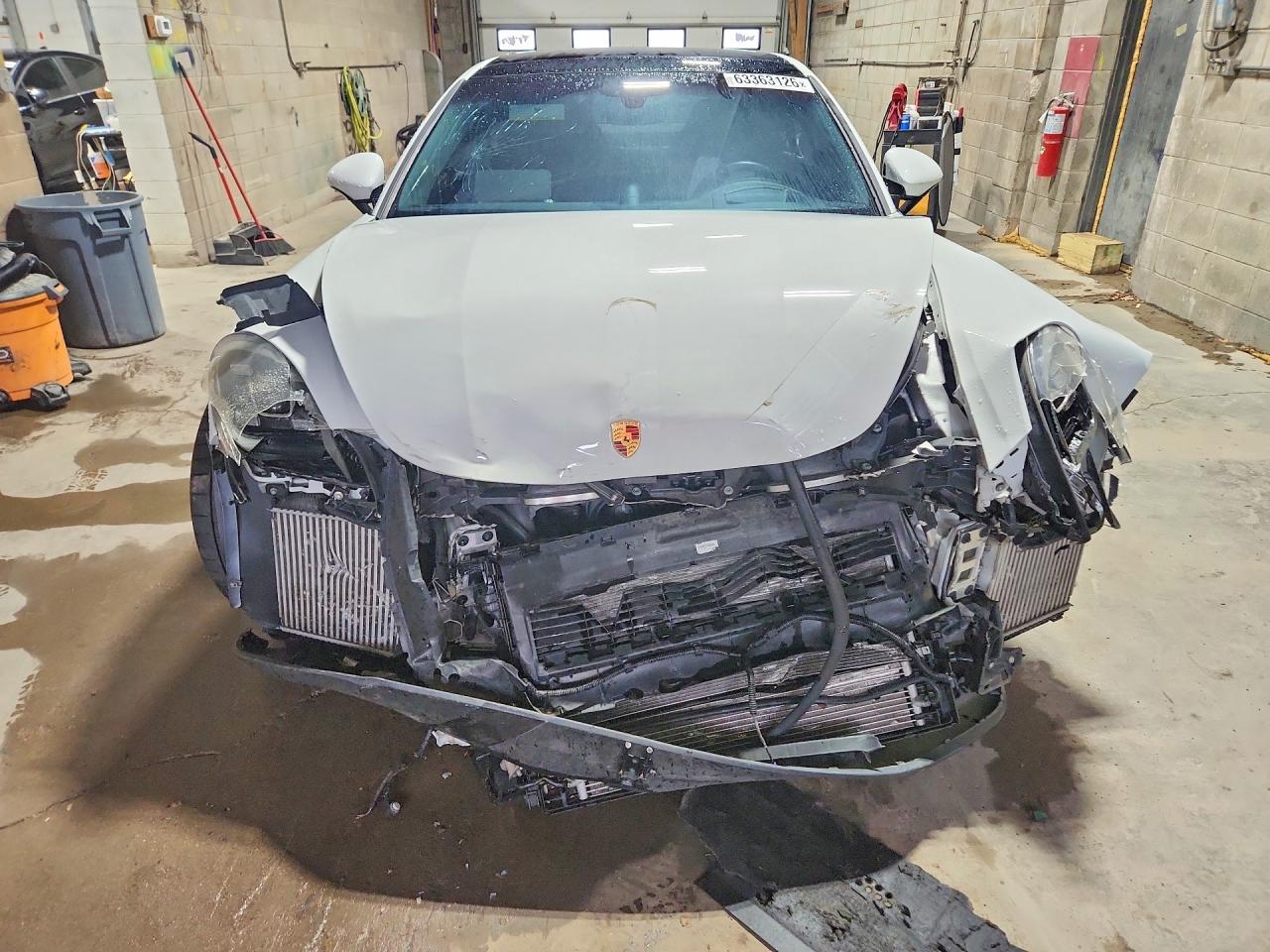 2019 Porsche Panamera 4S - Image 5