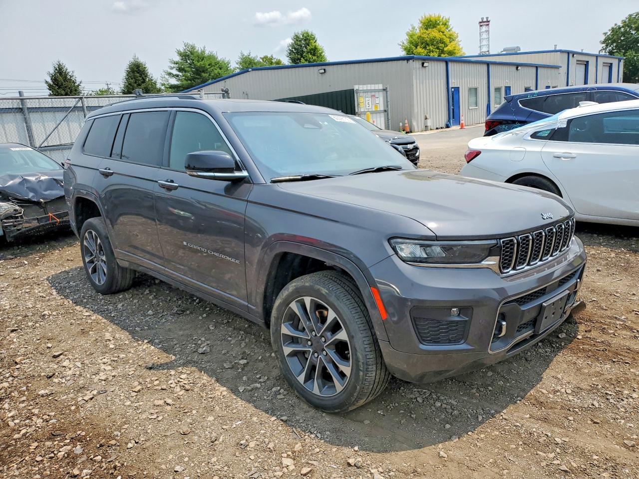 2021 Jeep Grand Cherokee L Overland - Image 4