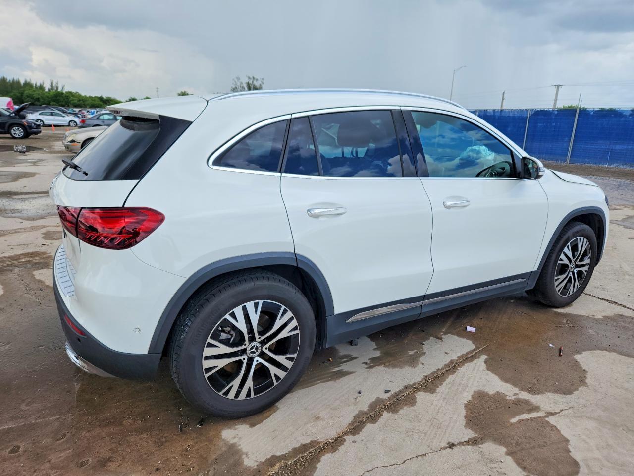 2025 Mercedes-Benz Gla 250 - Фото 3