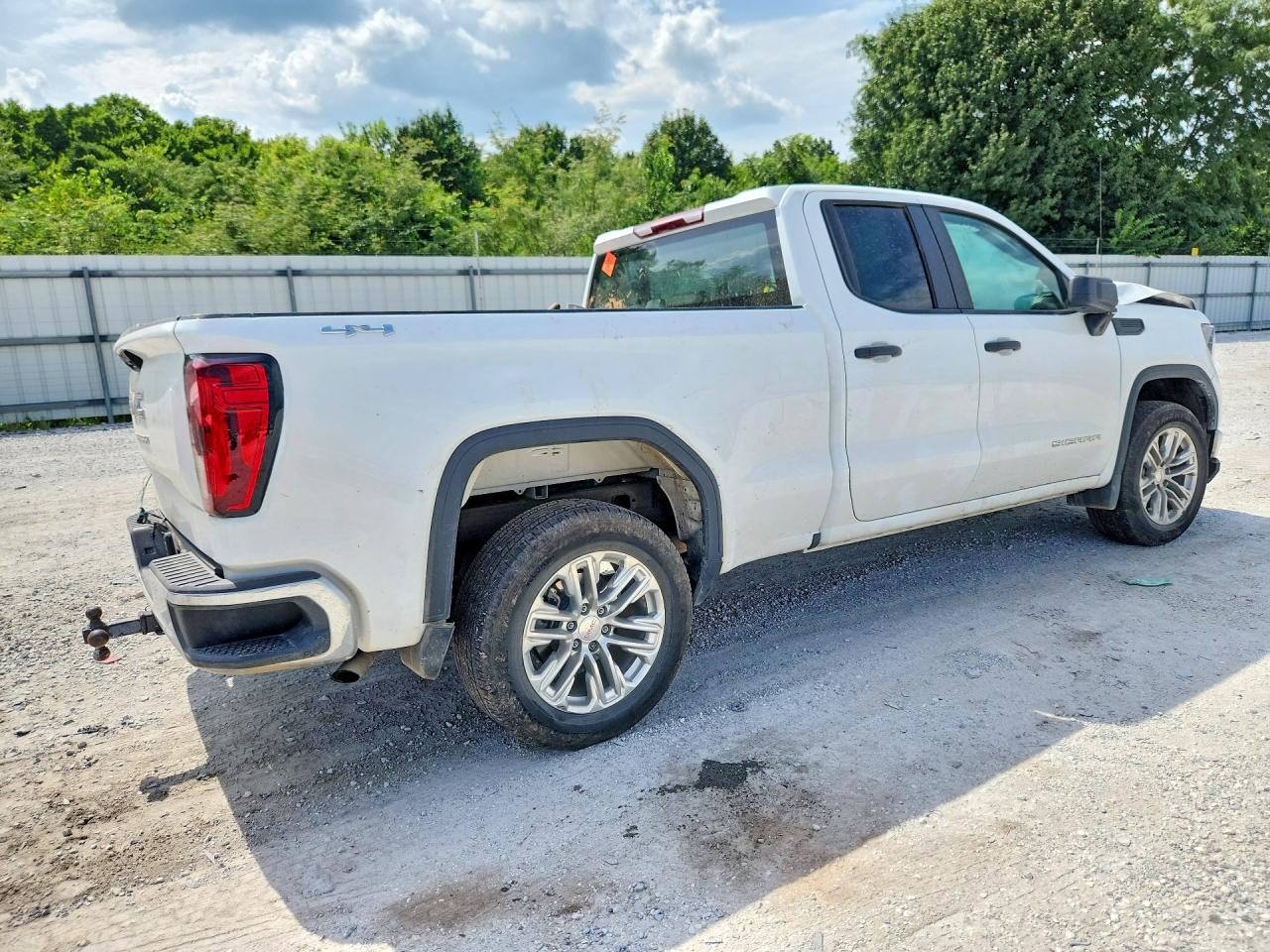2025 GMC Sierra K1500 - Фото 3