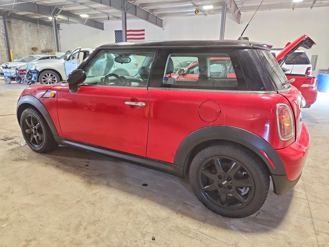 2009 Mini Cooper - Image 2