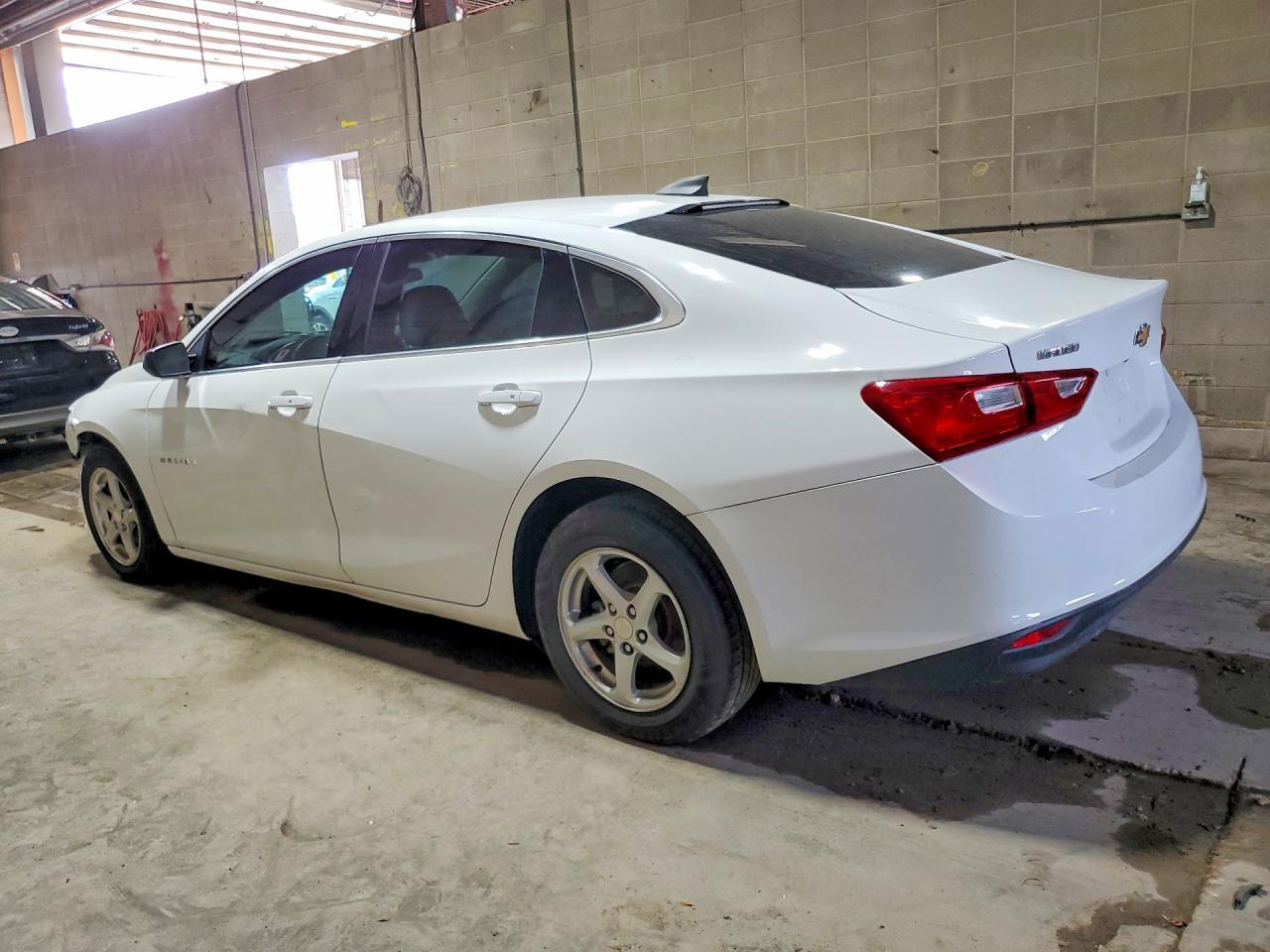 2018 Chevrolet Malibu Ls - Фото 2