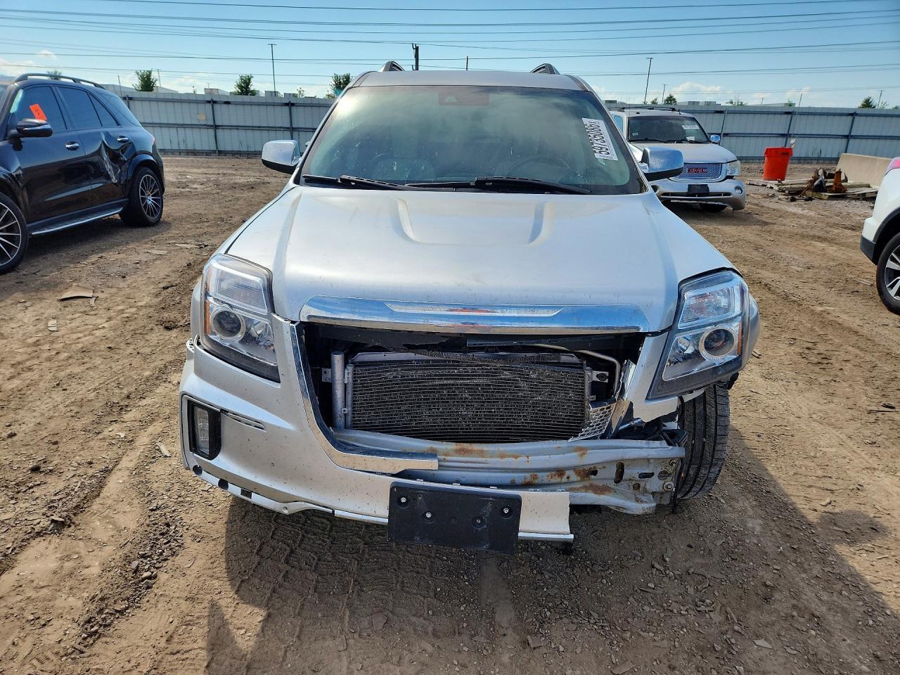 2016 GMC Terrain Denali - Image 5