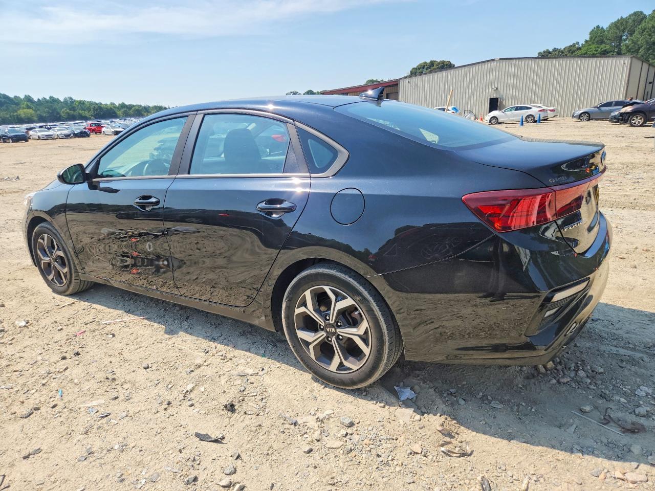 2019 Kia Forte Lxs - Image 2