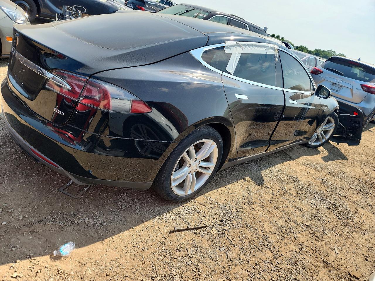 2015 Tesla Model S 70D - Фото 3