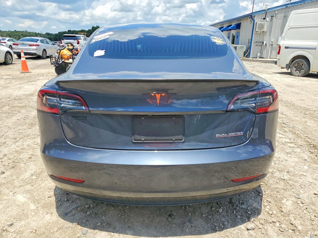 2020 Tesla Model 3 - Фото 6