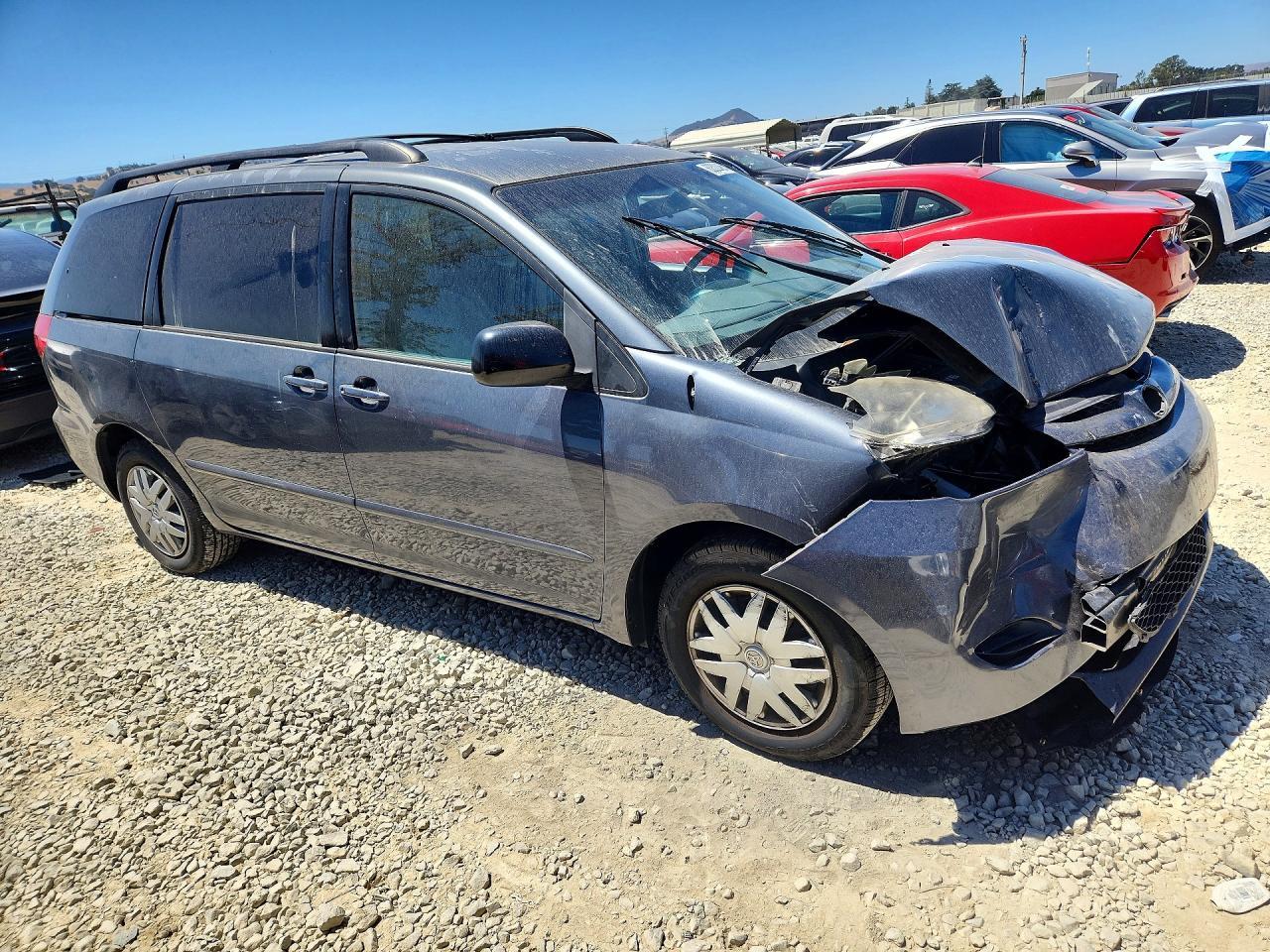 2007 Toyota Sienna Le 7-Passenger - Фото 4