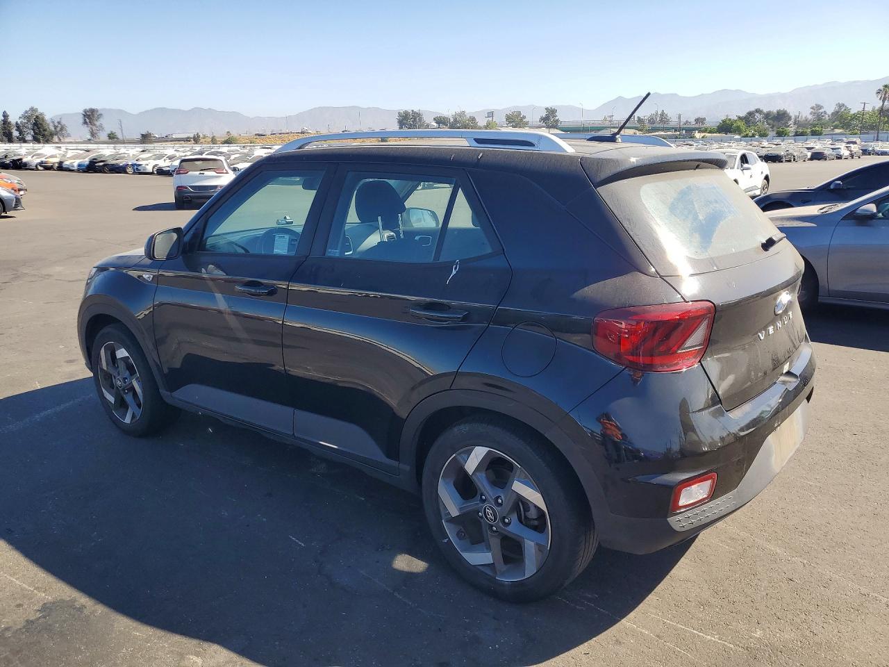 2024 Hyundai Venue Sel - Фото 2