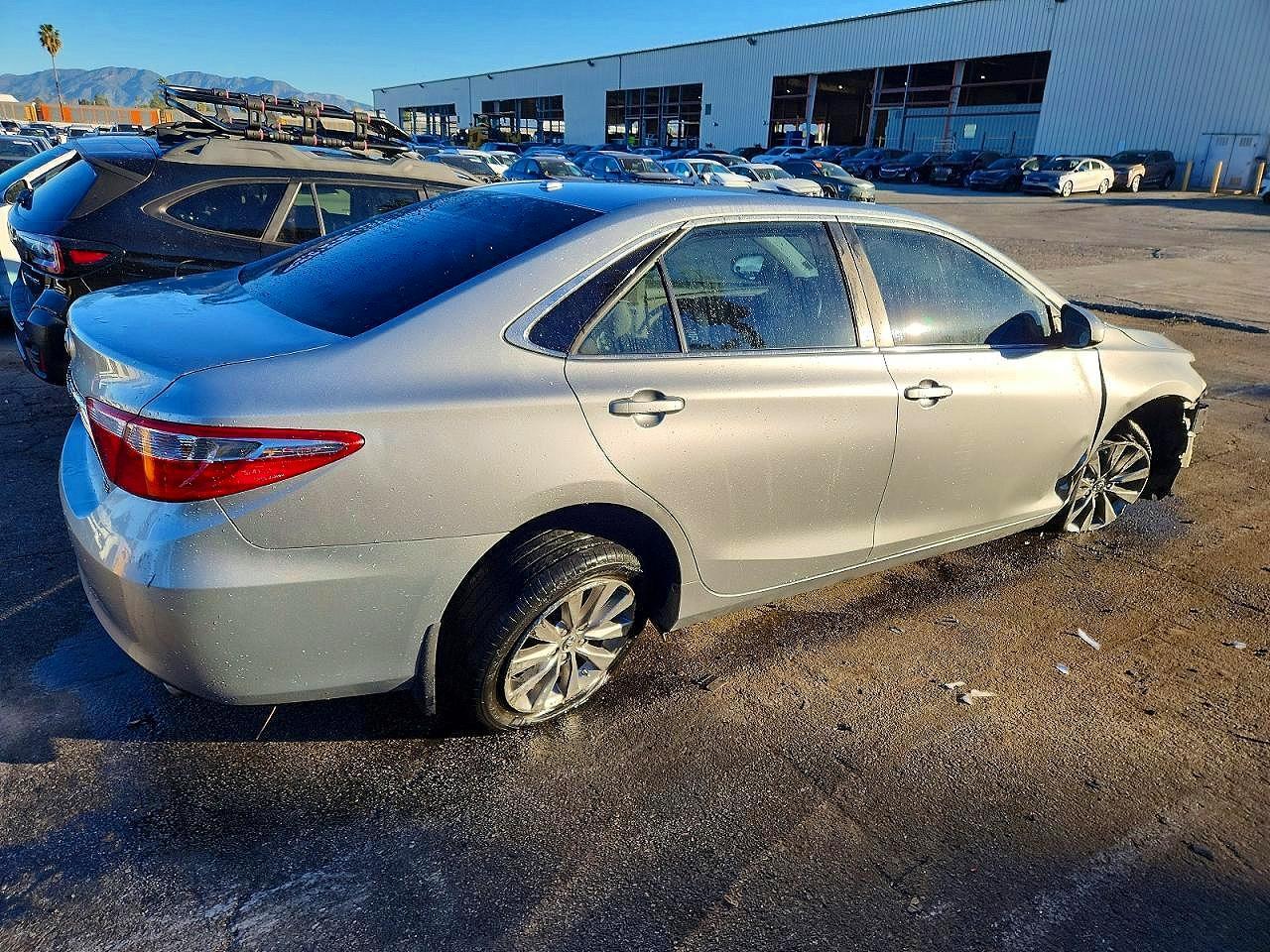 2016 Toyt Camry Xle - Фото 3