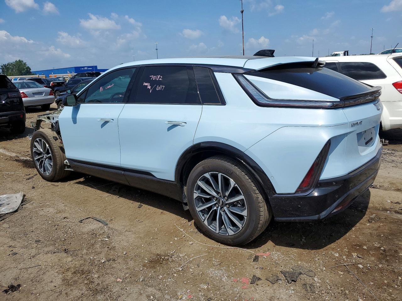 2024 Cadillac Lyriq Sport - Image 2