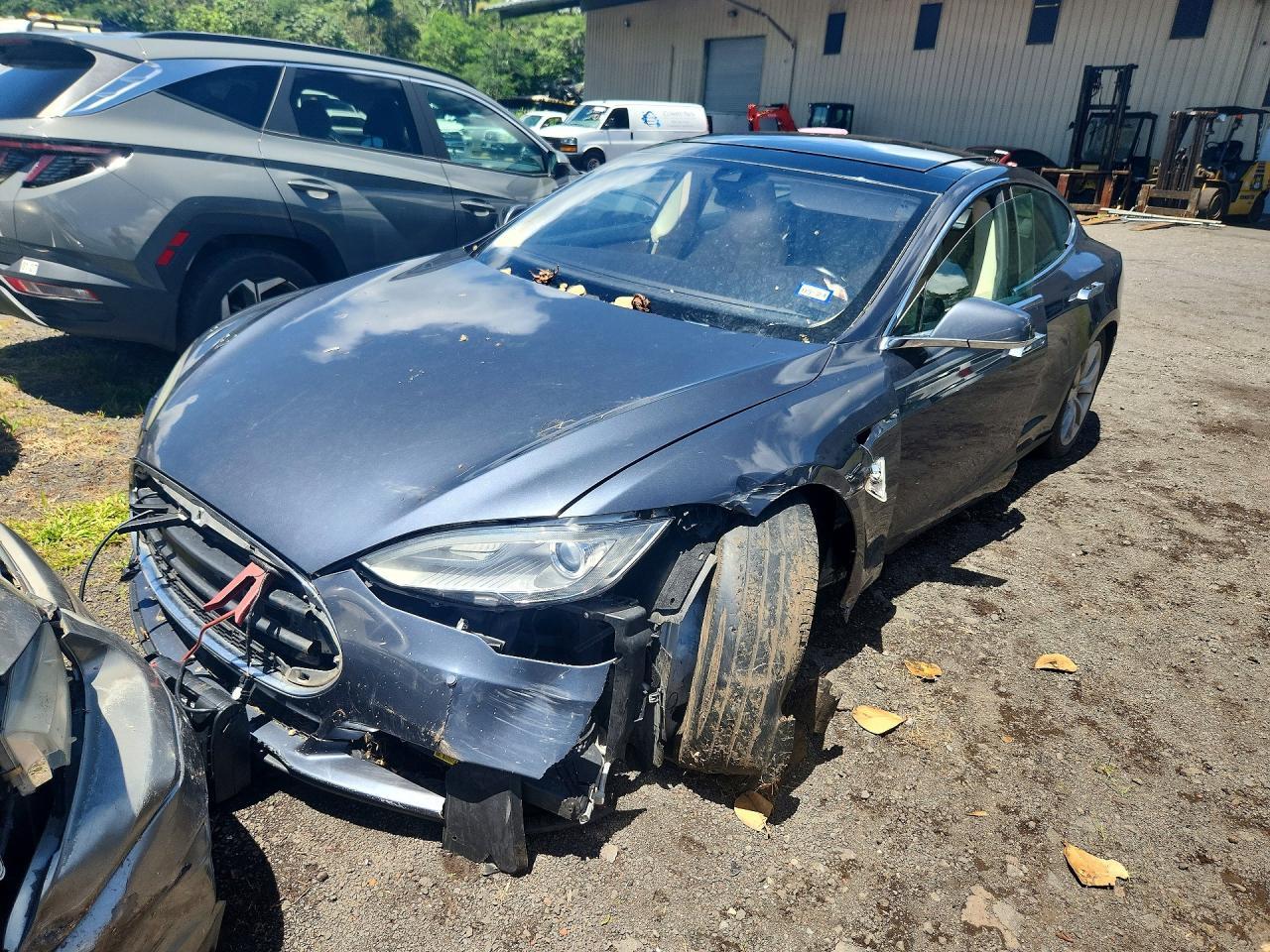 2015 Tesla Model S 85D