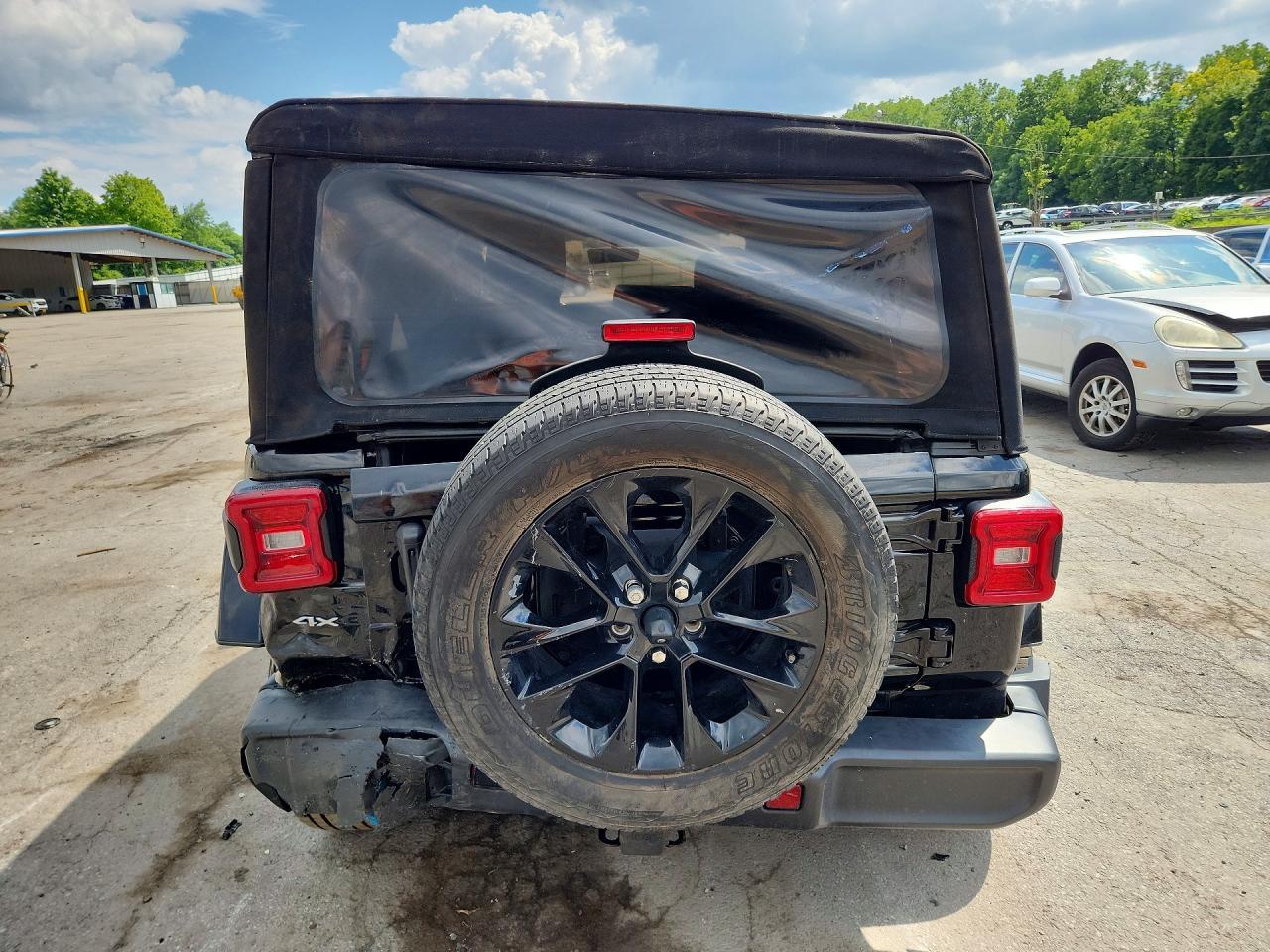 2022 Jeep Wrangler Unlimited Sahara 4Xe - Фото 6