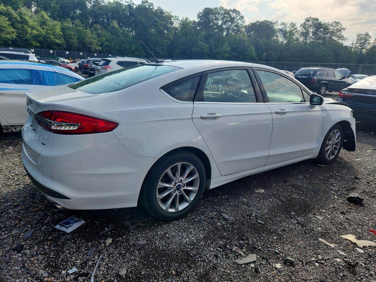 2017 Ford Fusion Se - Фото 3