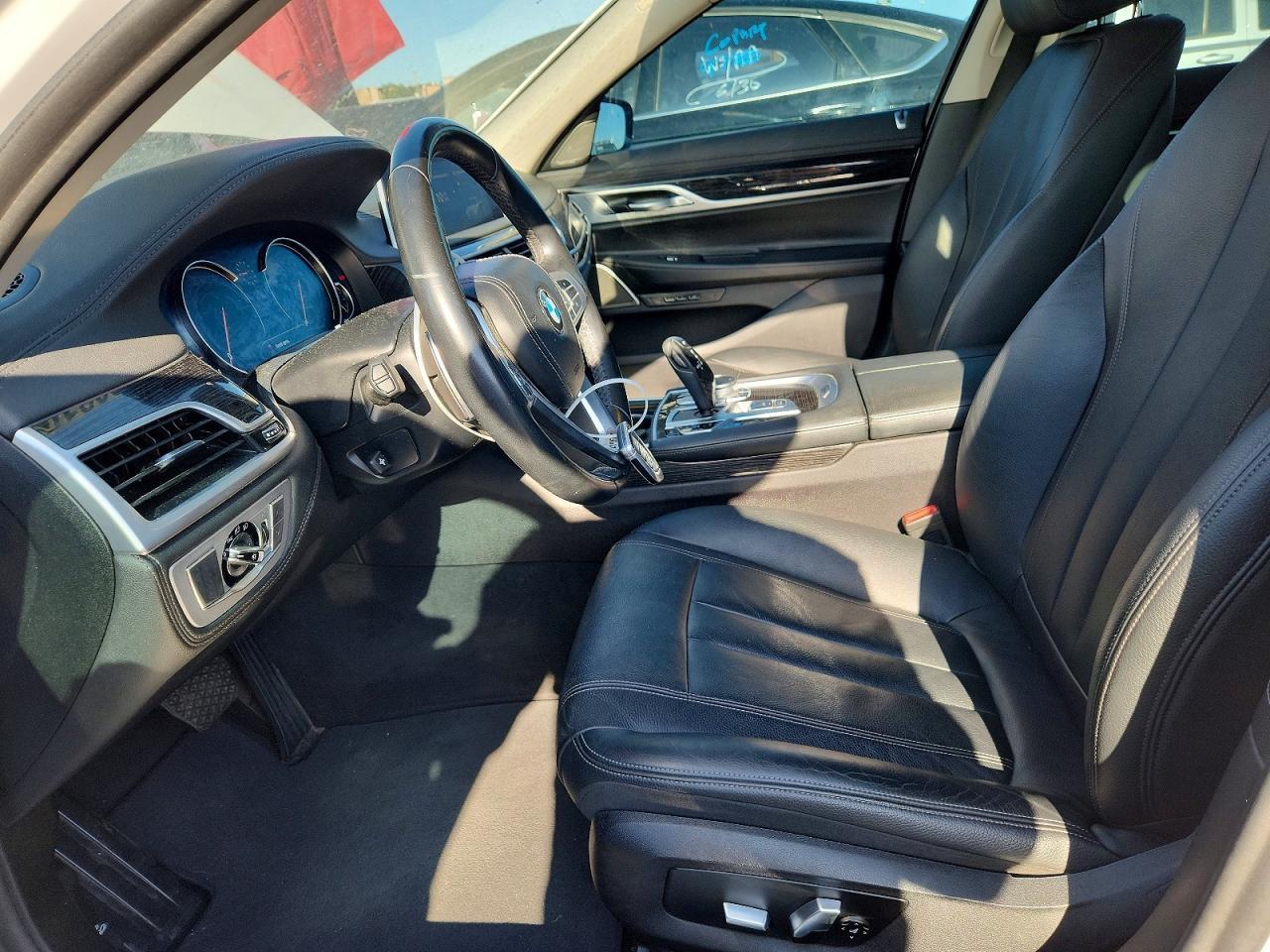 2019 BMW 740 I - Фото 7