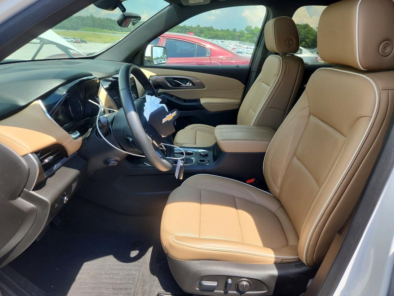 2023 Chevrolet Traverse Premier - Фото 7