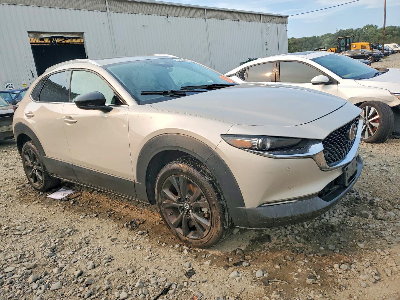 2024 Mazda Cx-30 Premium Plus - Image 4