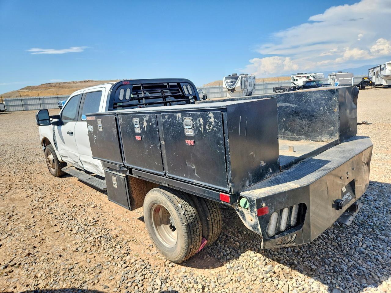 2023 Ford F350 Super Duty - Фото 2