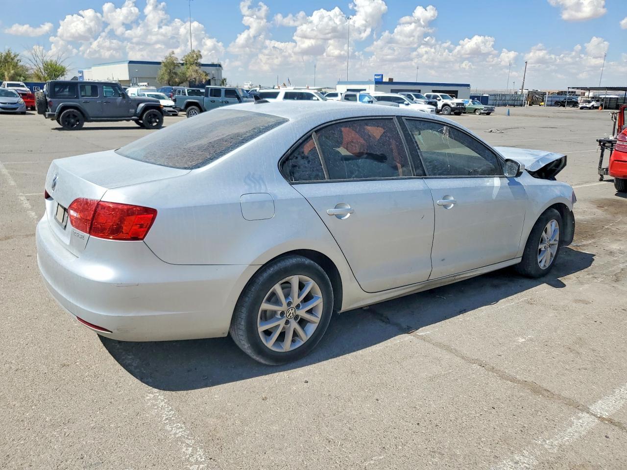 2012 Volkswagen Jetta Se - Image 3